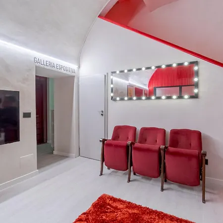 Guesthost - La Del Regio! Chic & *