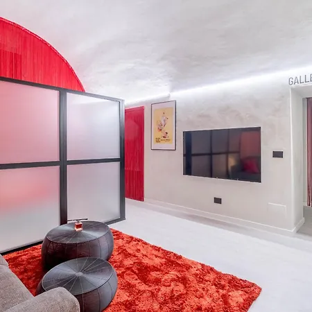 Διαμέρισμα Guesthost - La Del Regio! Chic & *