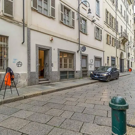 Διαμέρισμα Guesthost - La Del Regio! Chic &