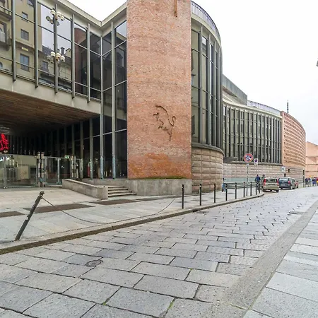 Guesthost - La Del Regio! Chic & Διαμέρισμα