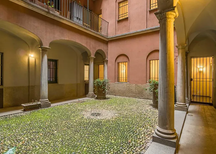 Apartamento Guesthost - La Del Regio! Chic&central Turín